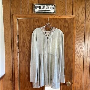 Evy’s Tree hooded tunic sweatshirt -2x